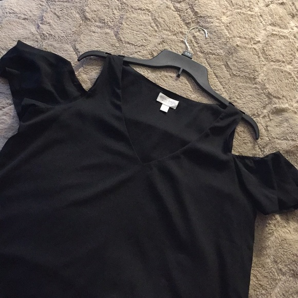 Bisou Bisou Tops - Cold Shoulder Blouse🤩